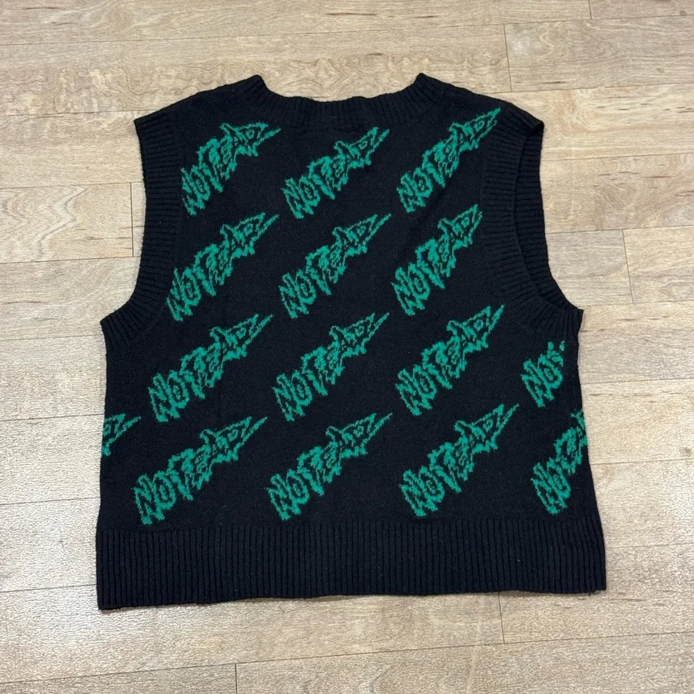 H&M x No Fear Jacquard Knit Sweater Vest Oversized All Over Print Size Large - Picture 5 of 5